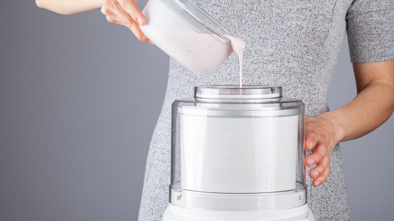 Pouring in ice cream machine