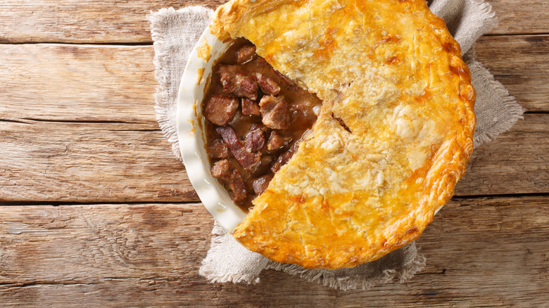 sliced beef pie