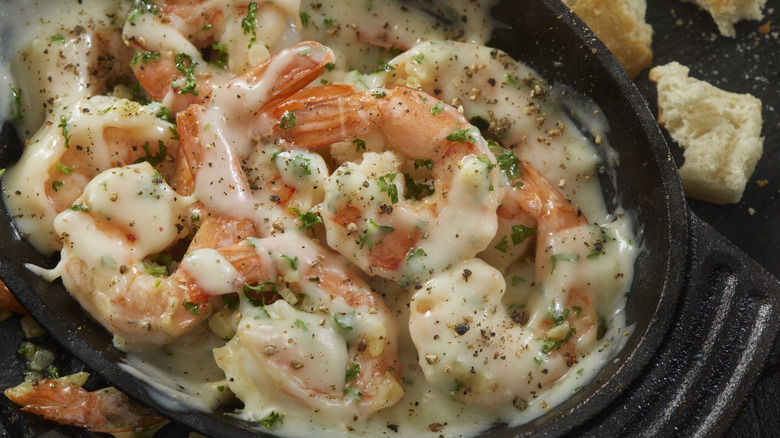 Shrimp in a creamy white sauce