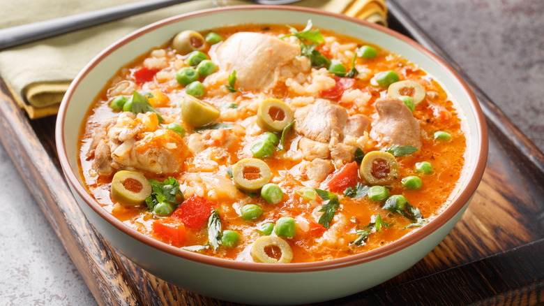 A bowl of asopao de pollo