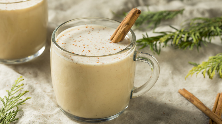 glasses of coquito
