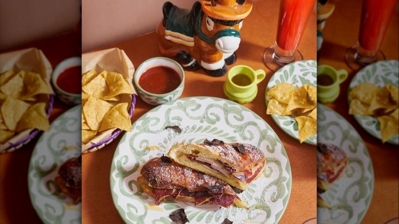 Hideaway LA brunch sandwich and cocktails 
