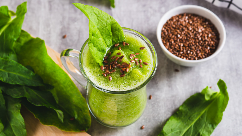 smoothie in cup