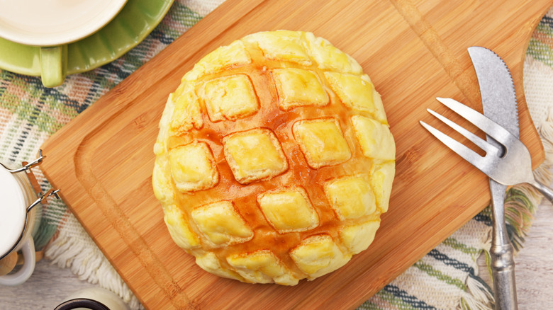 hong kong pineapple bun