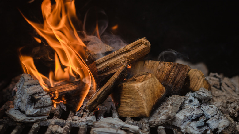 Hickory smoked wood for bbq